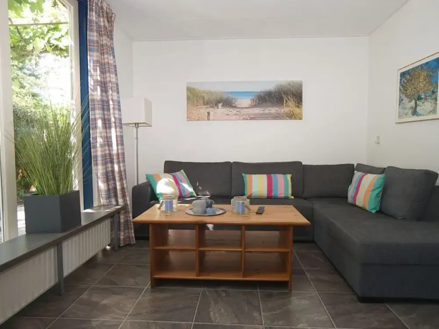 Pleasant Holiday Home in Ouddorp With Garden