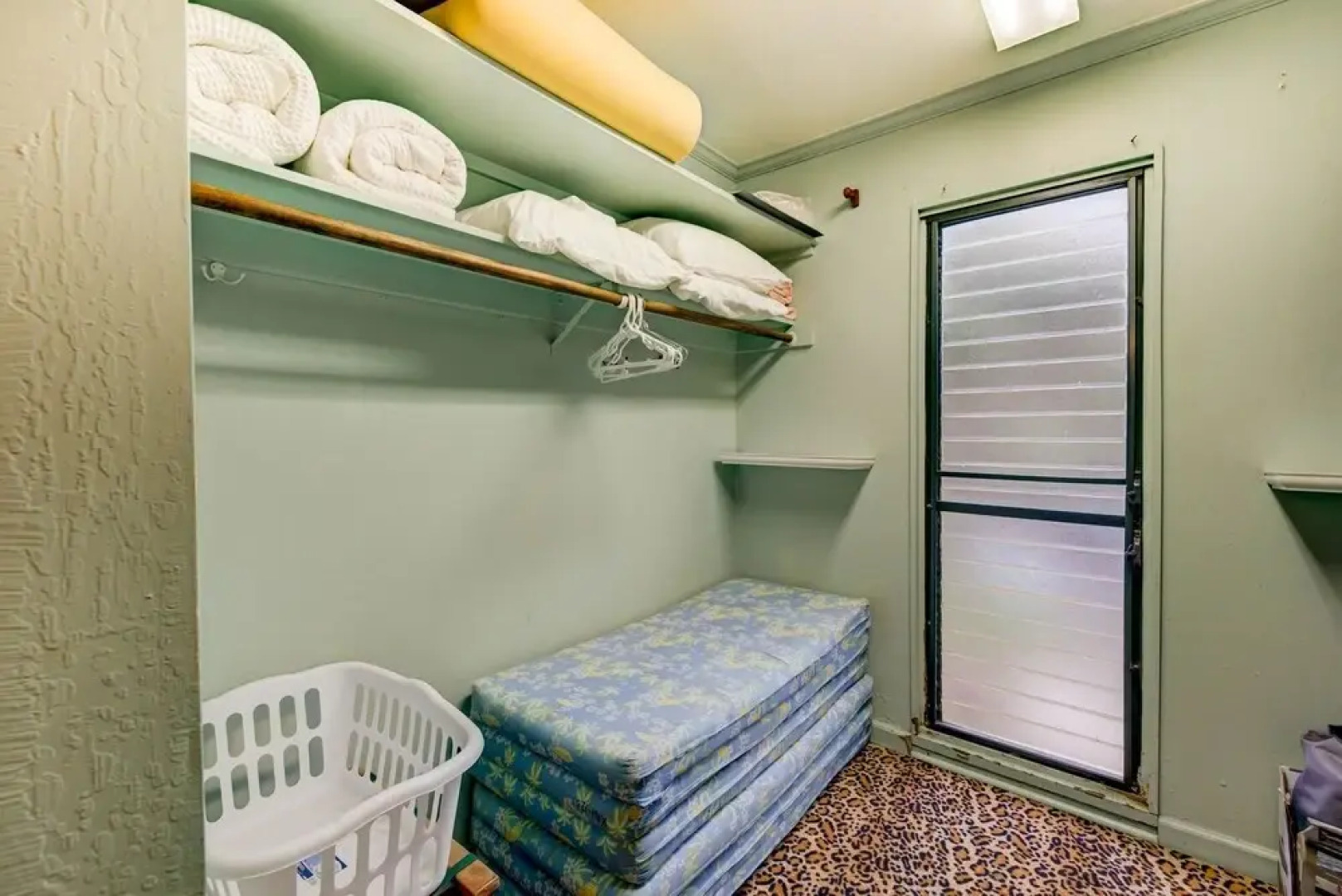 Kahala 123 1 Bedroom 1 Bathroom Condo