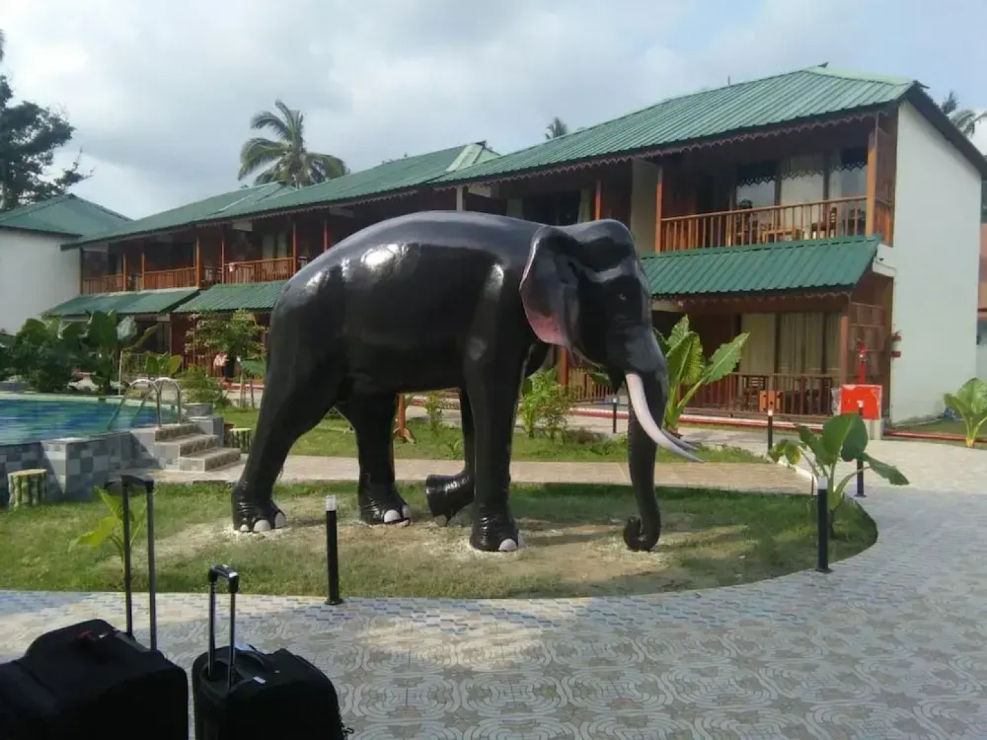 Holiday Inn Beach Resort