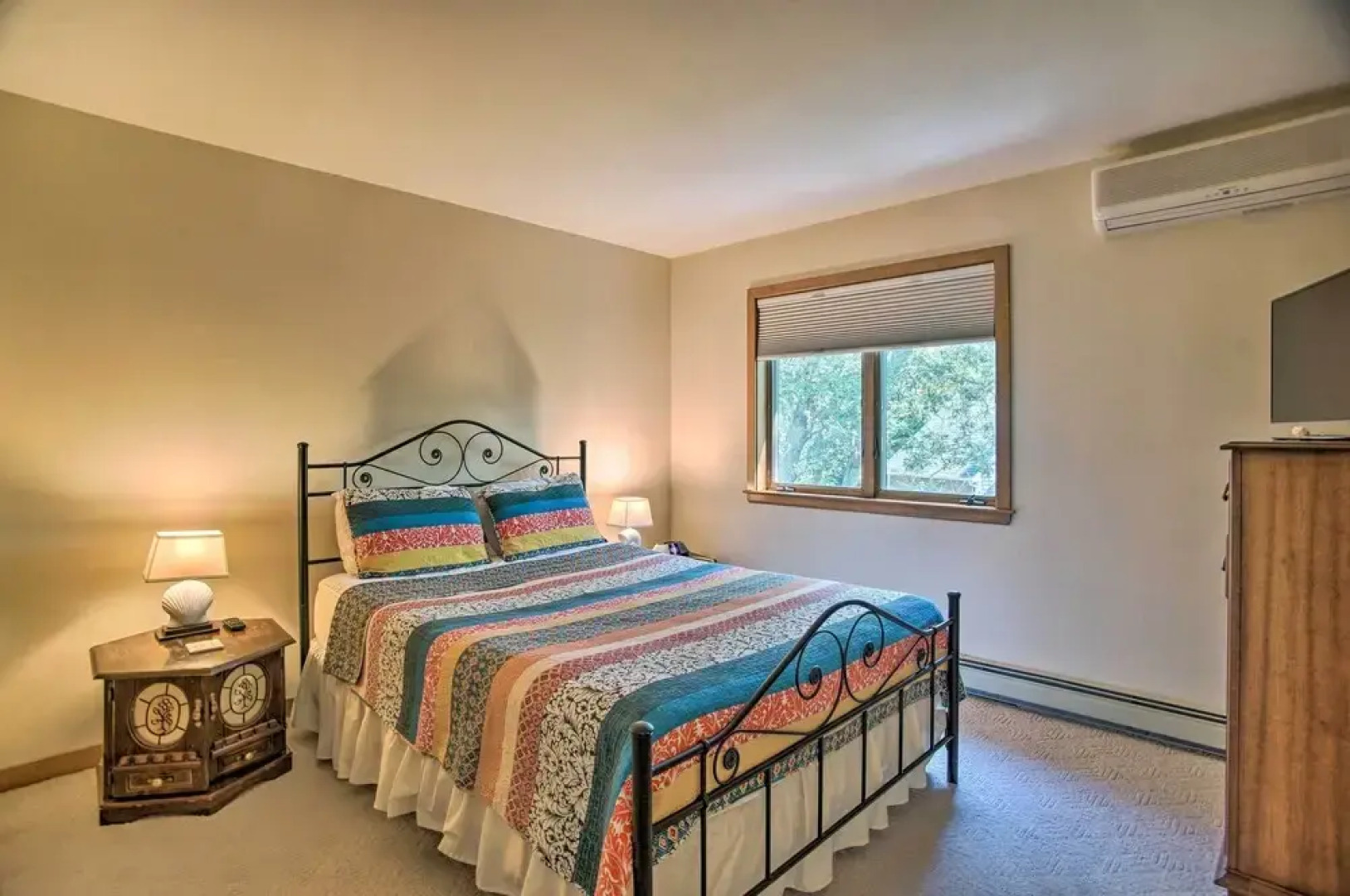 Vineyard Gem < 2 Mi to Beach & Oak Bluffs!