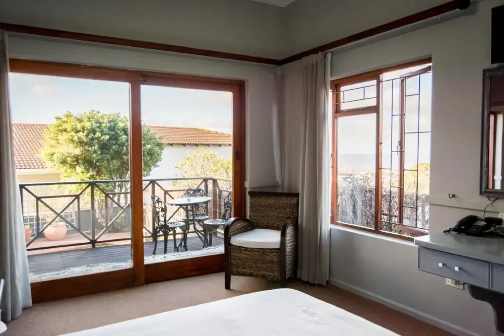 Edward Charles Manor