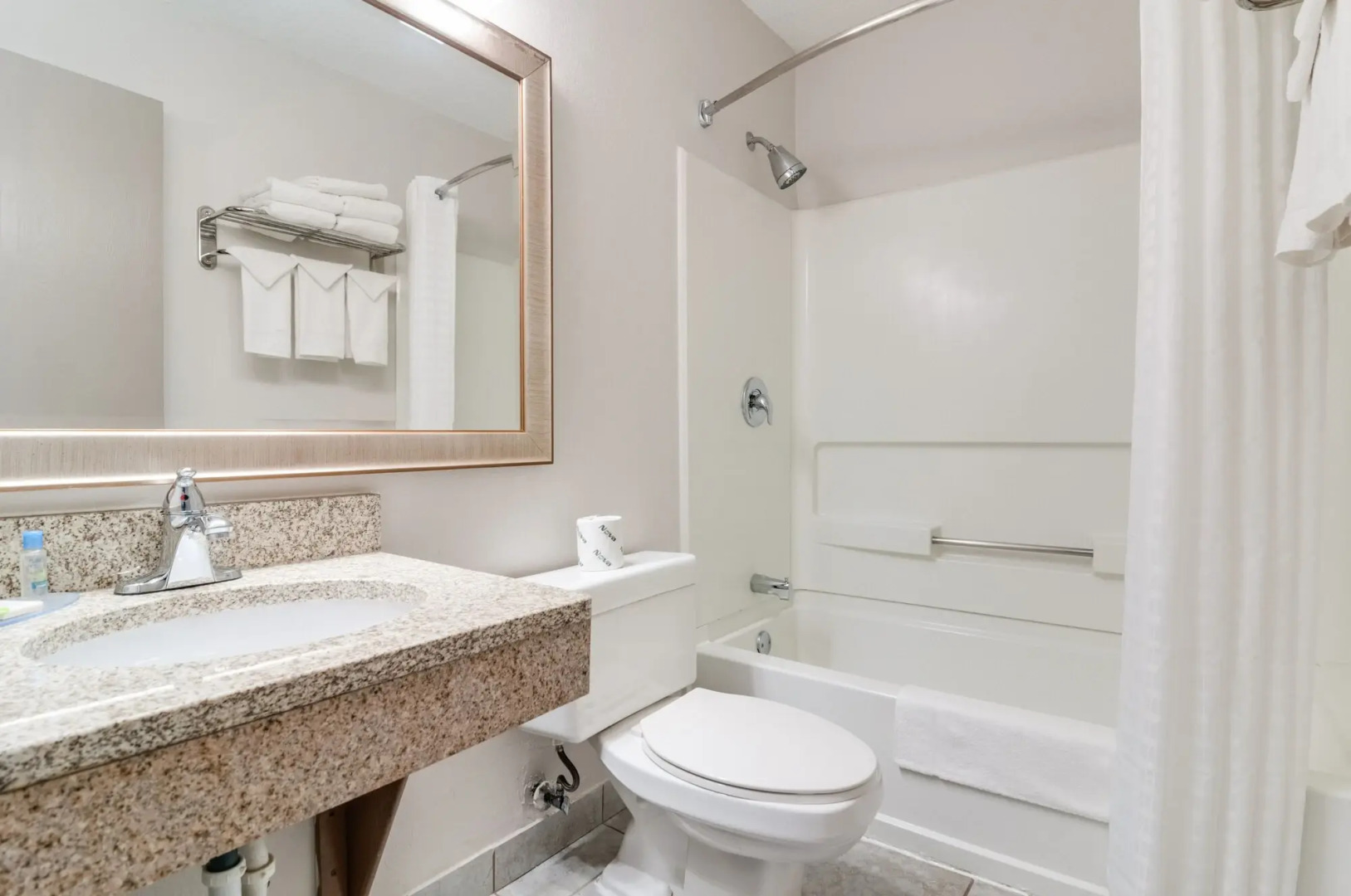 American Inn Suites Detroit Metro Airport