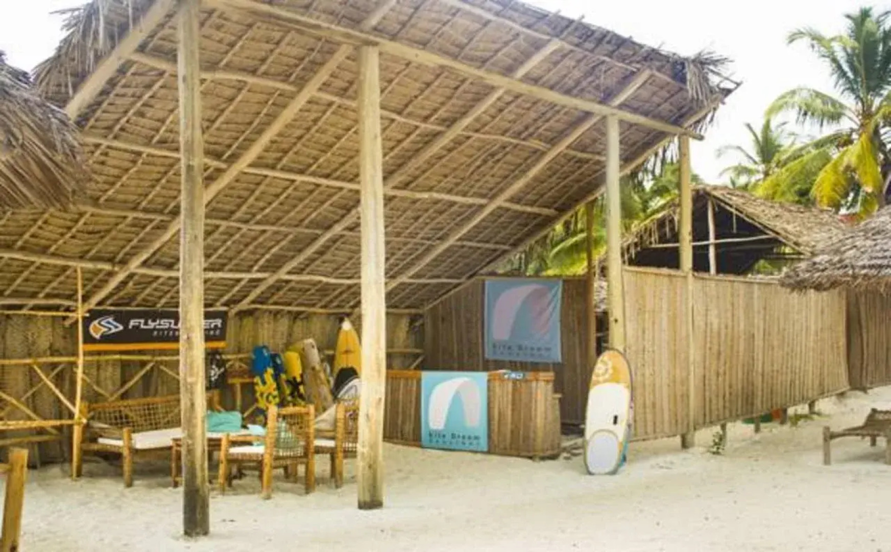 Dhow Inn Boutique Hotel