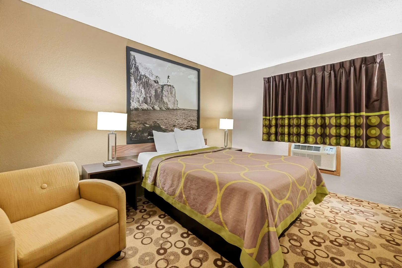 Super 8 by Wyndham Blue Earth