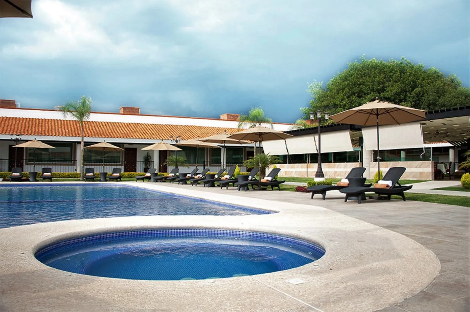 Hotel Ecce Inn & Spa