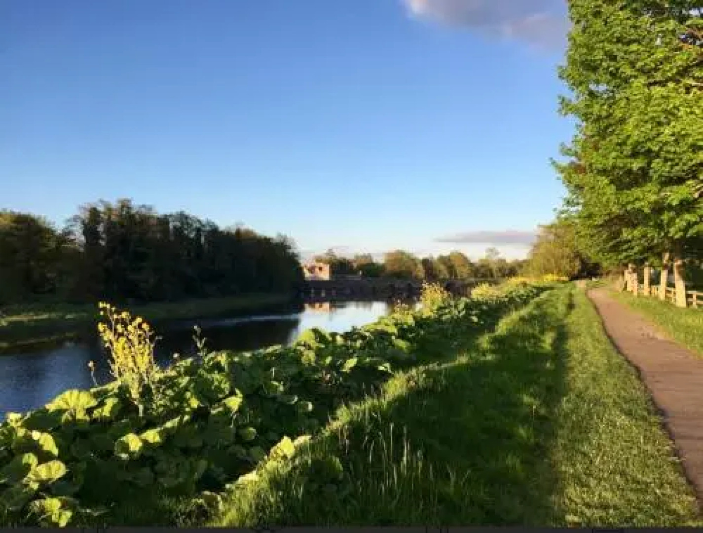 Adare Luxury Riverside Apartment