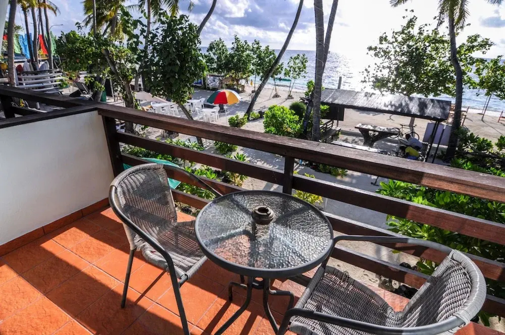 Отель Salt Beach