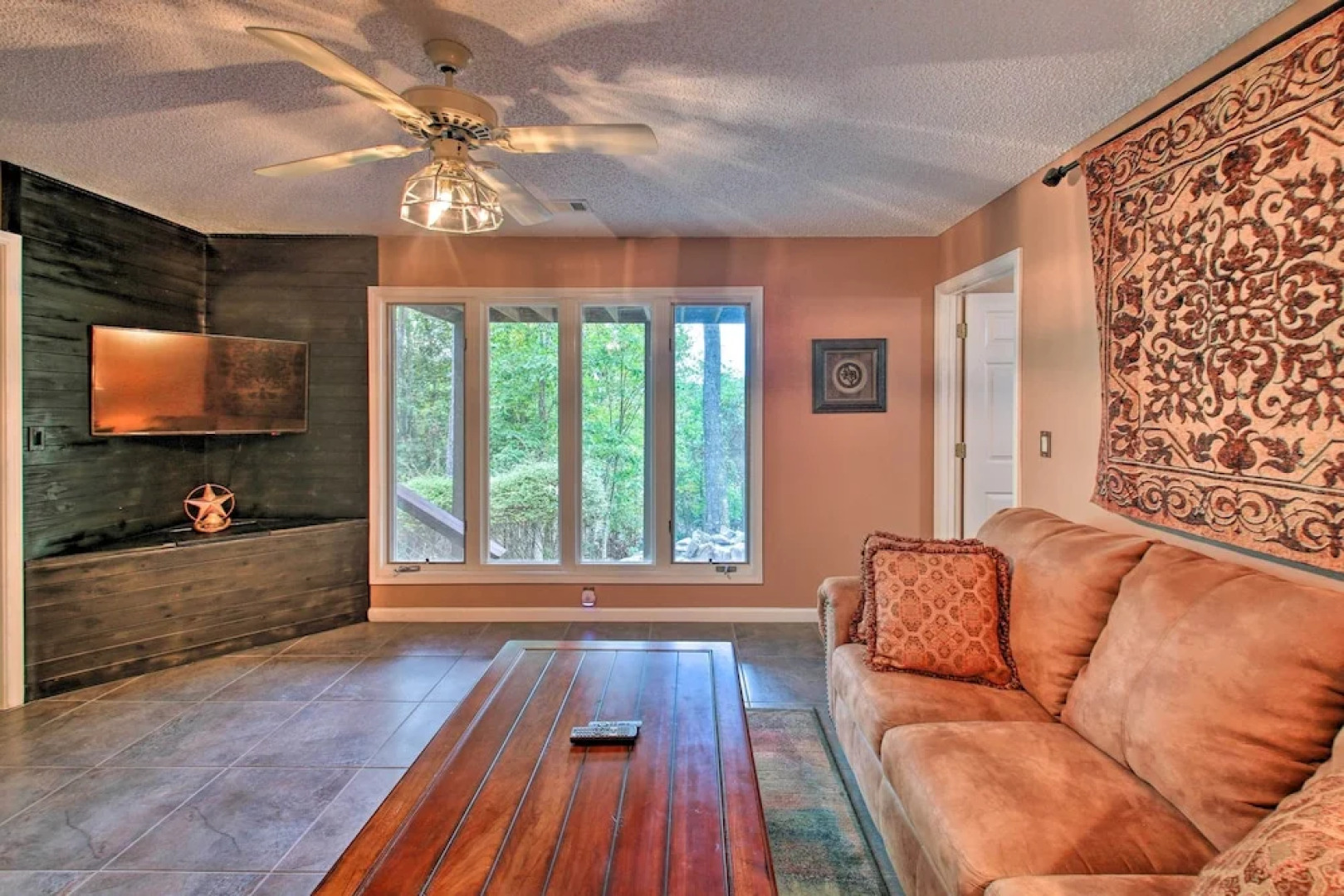 3 Mi to Lake Desoto: Home w/ Furnished Deck!