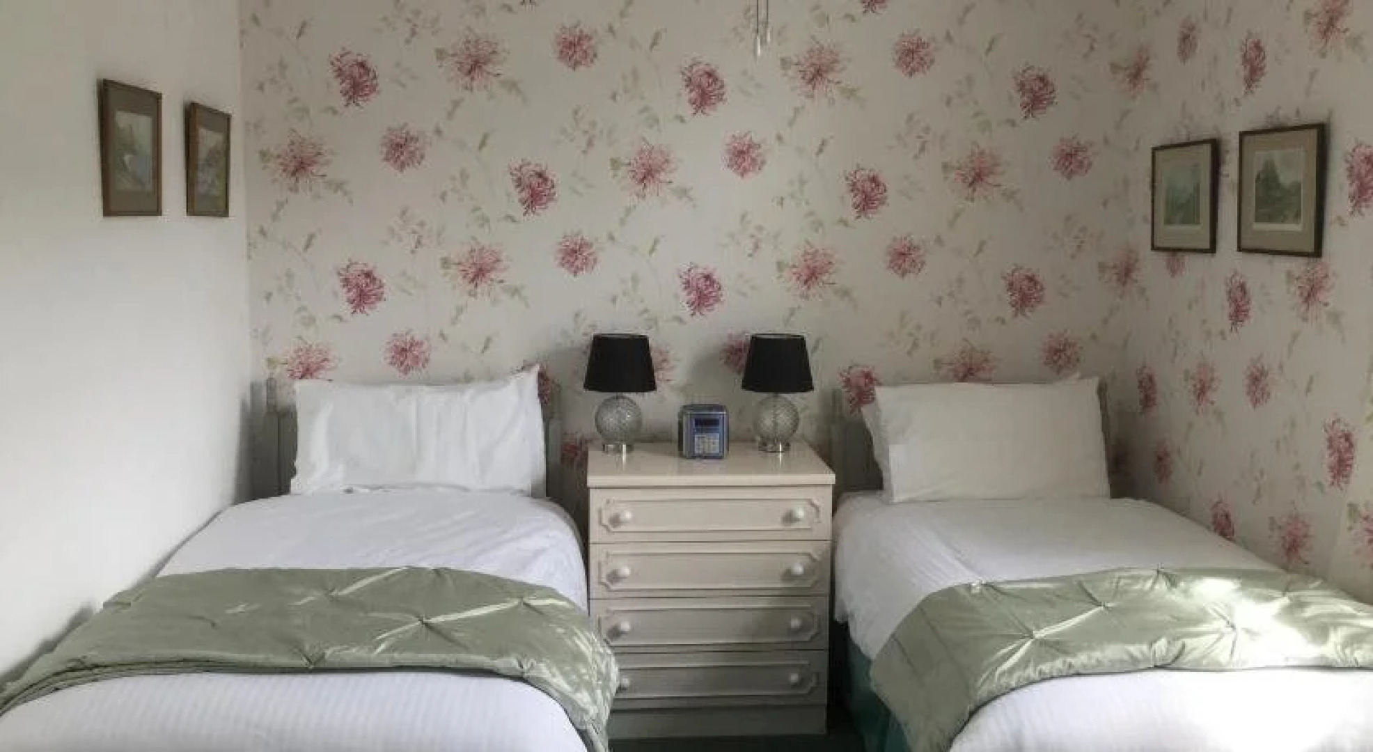 Cary Court - Guest House