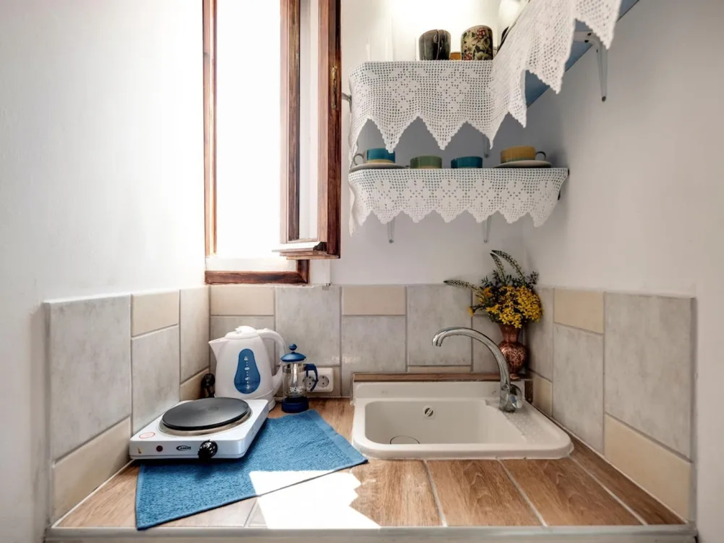 Astra Holiday Home in Aegina Island With Gorgeous Sunset Views