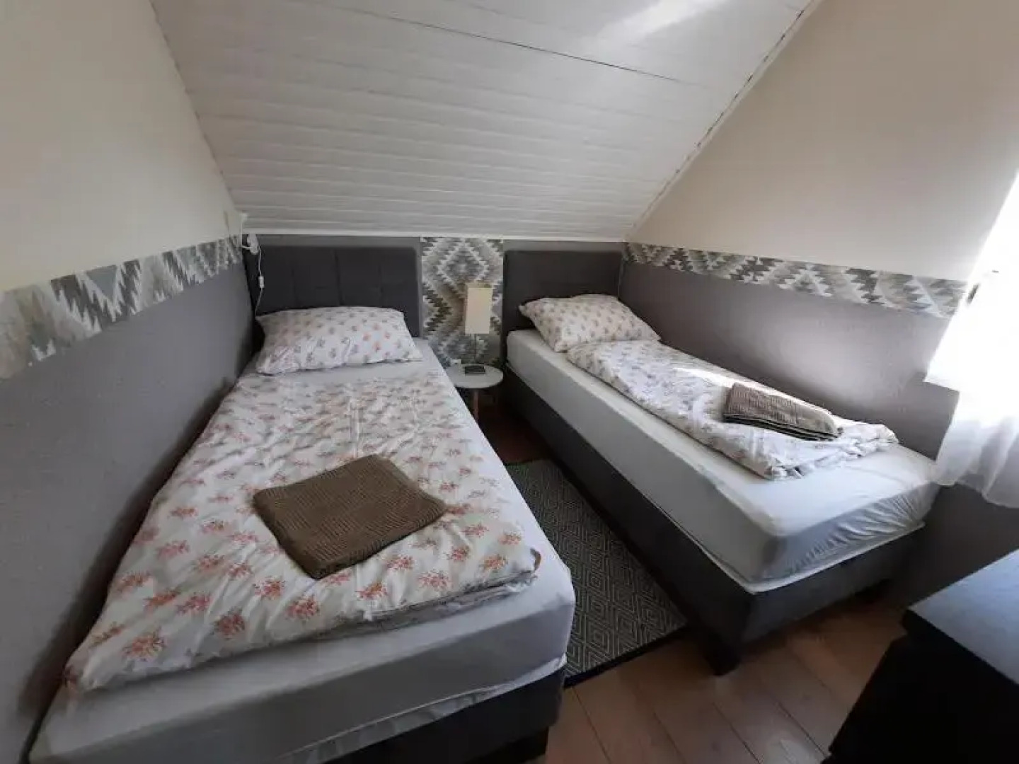 Kenese Gyöngye Apartmanház