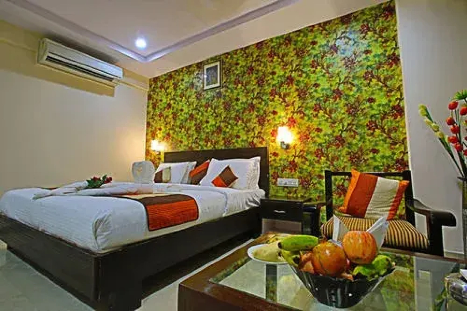 Hotel Paras Inn by Treebo Hotels