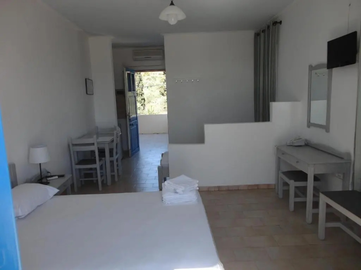 Lianos Hotel Apartments