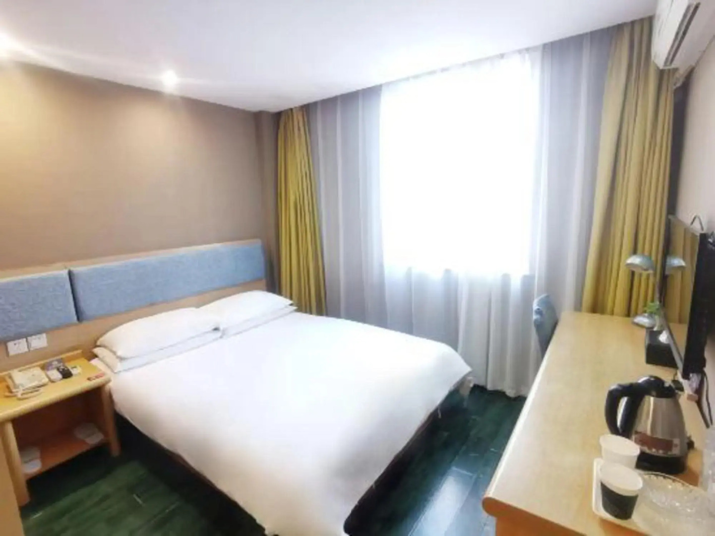 Homeinn Hotel (Wuxi Binhu Commercial Street Taihu Yuantouzhu Scenic Area)