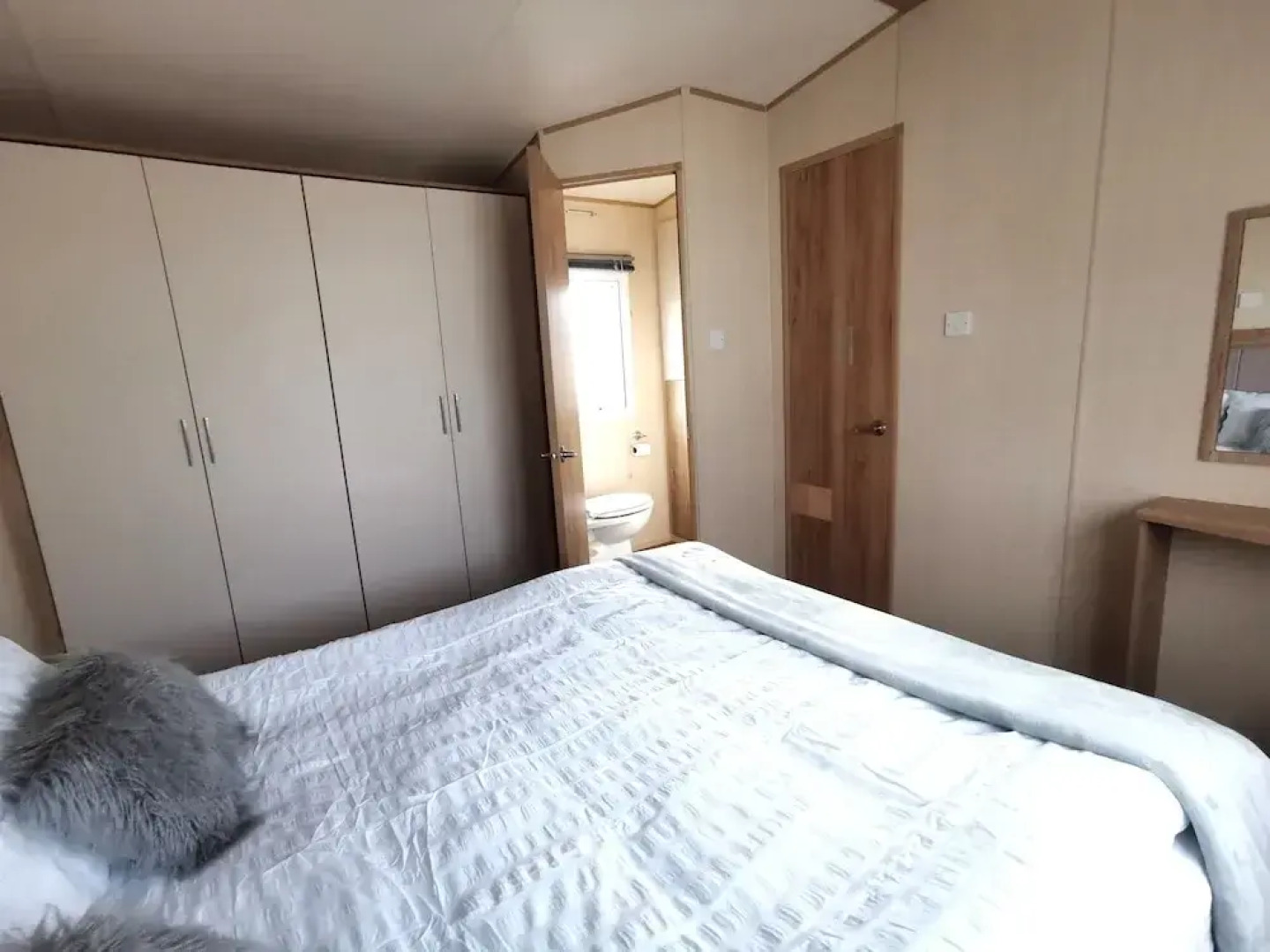 Snowdonia Sunbeach Holiday Sea and Mountain View