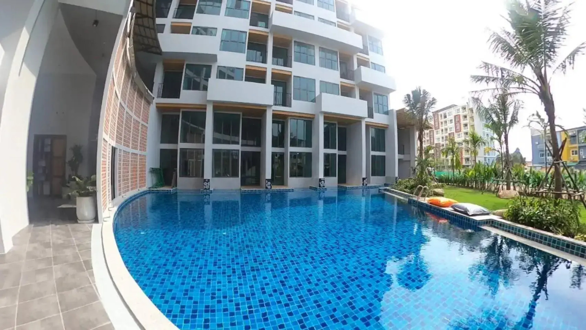 Atom Phuket Hotel