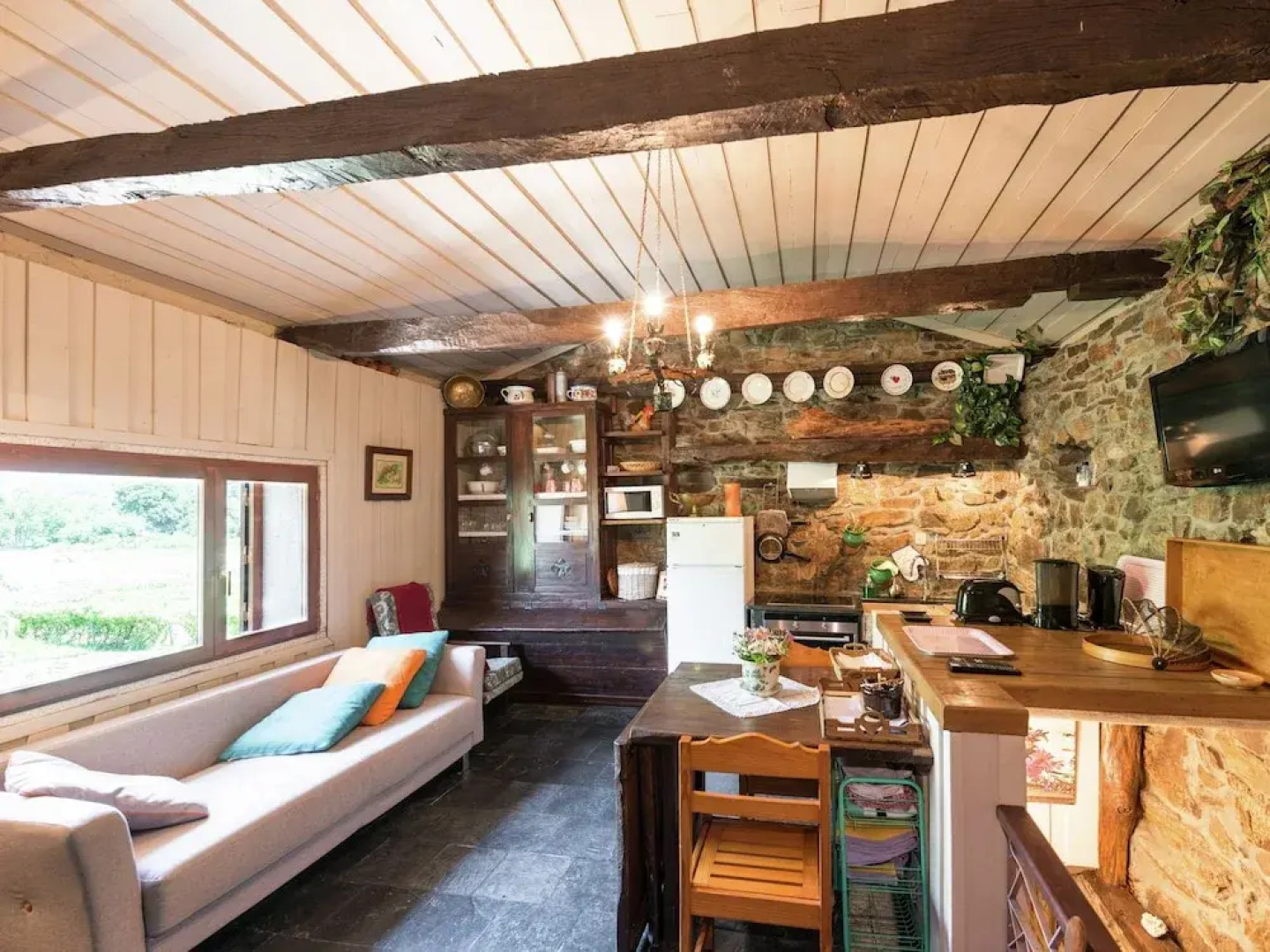 Holiday Home for two in Idyllic Garden With Saltwater Swimming Pool