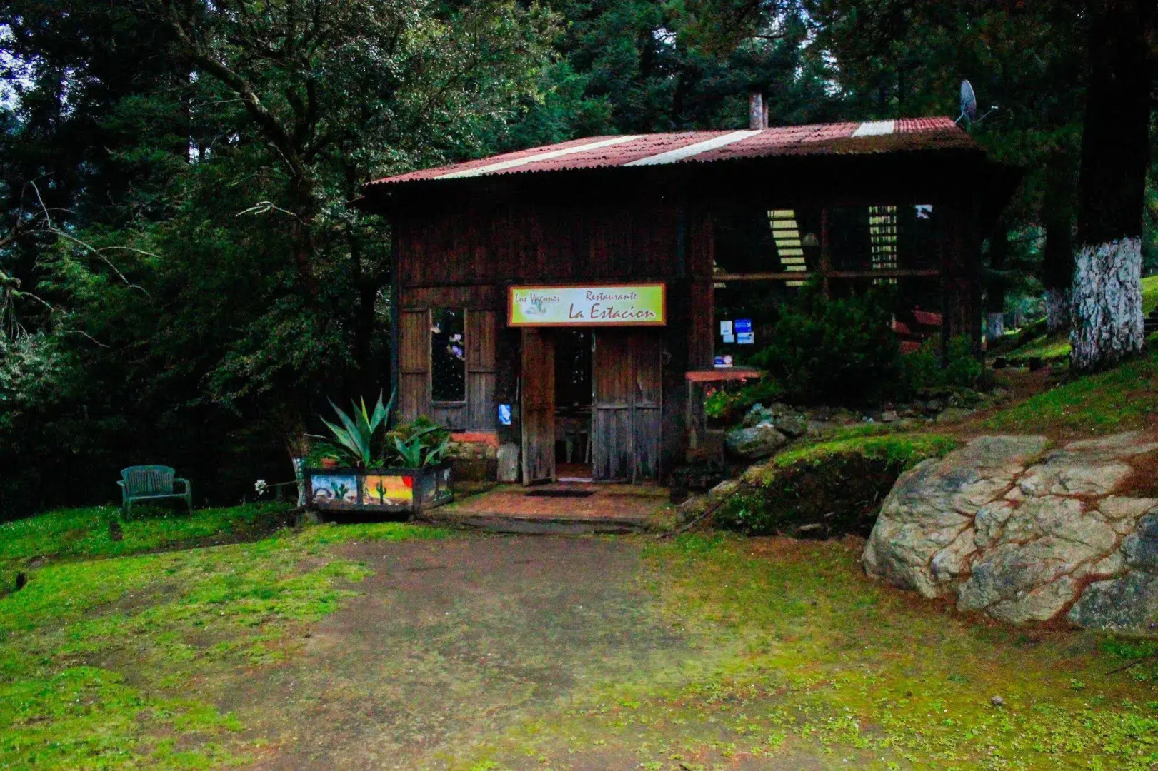 Los Vagones Cabañas Restaurante Bar