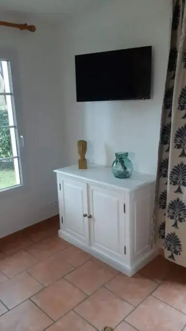 Maison au milieu des pins entre golf et océan