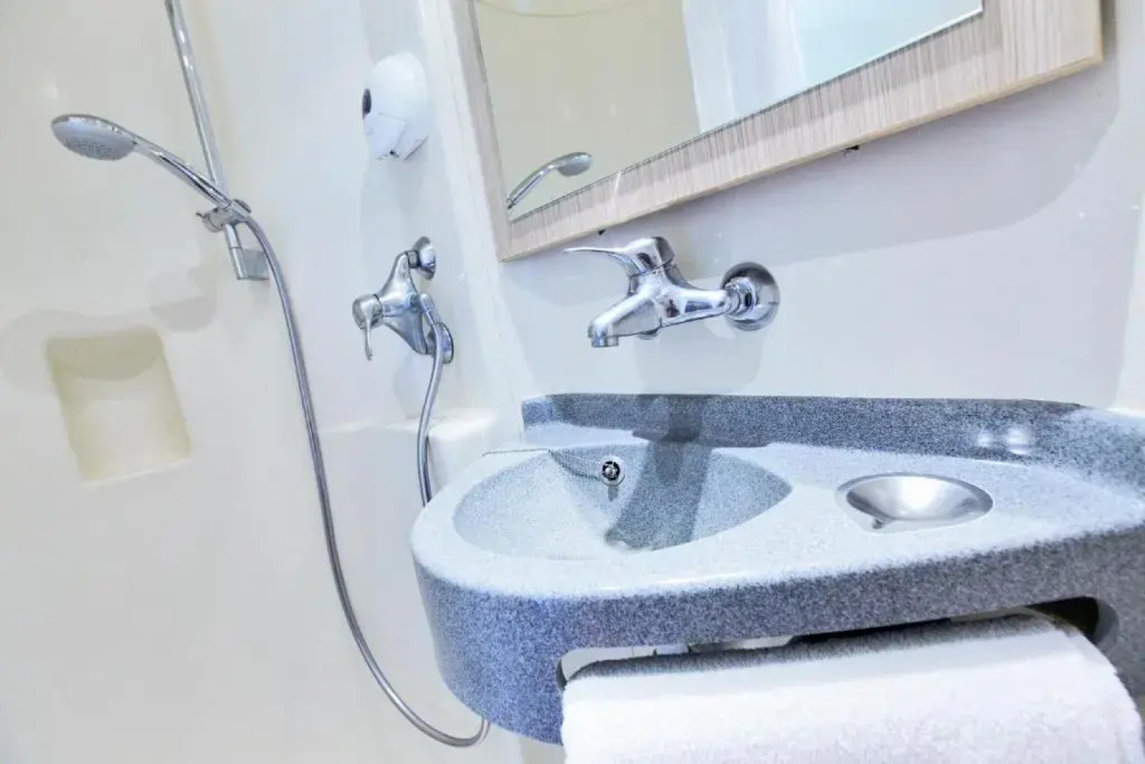 Kyriad Direct Annemasse - Genève