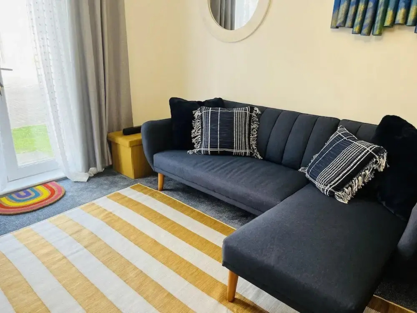 Beautiful 2 - Bed Apartment in Aylesbury