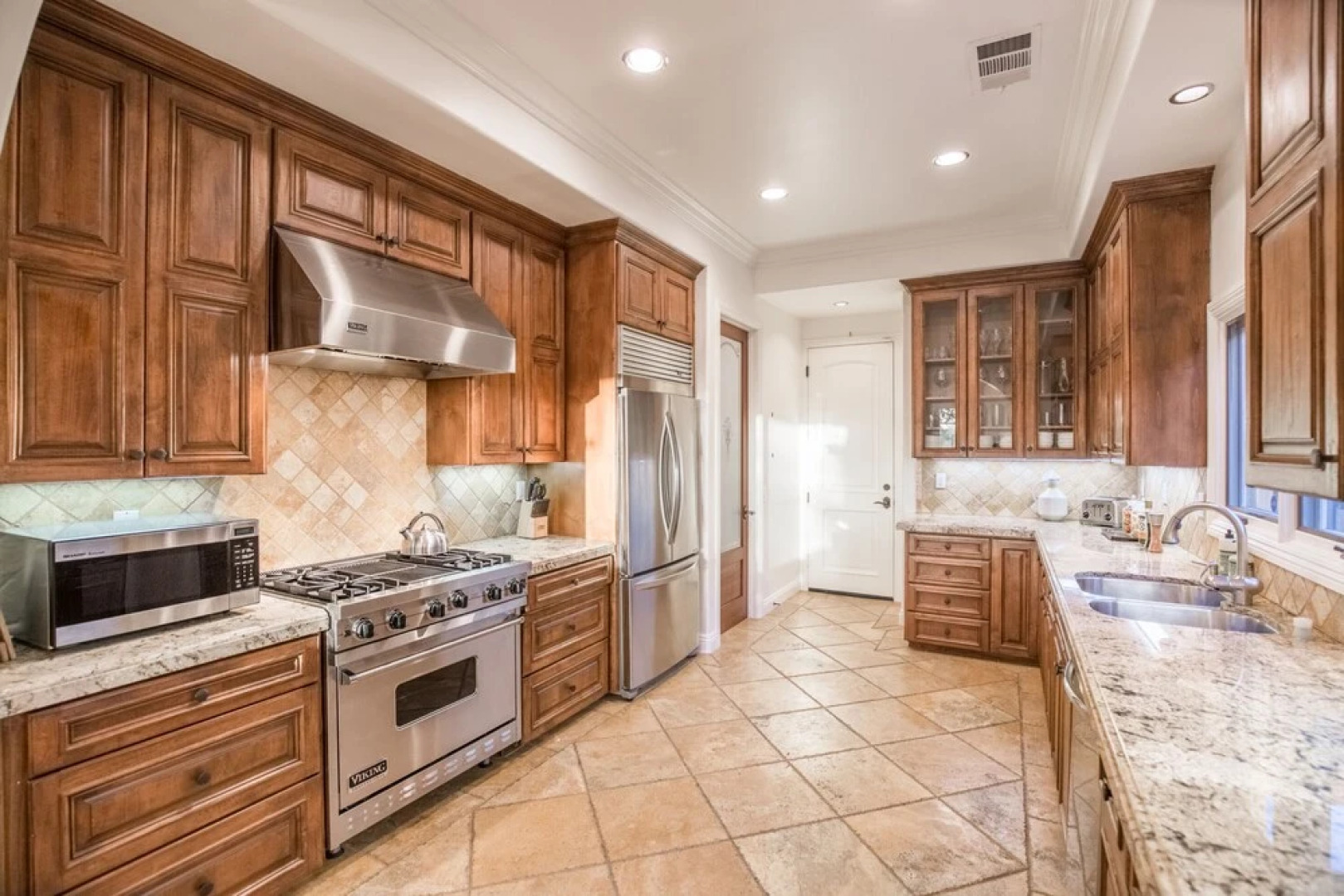 Casa del Arbol by AvantStay | Villa w/ Sunset Views | 5 Acres of Avocado Trees