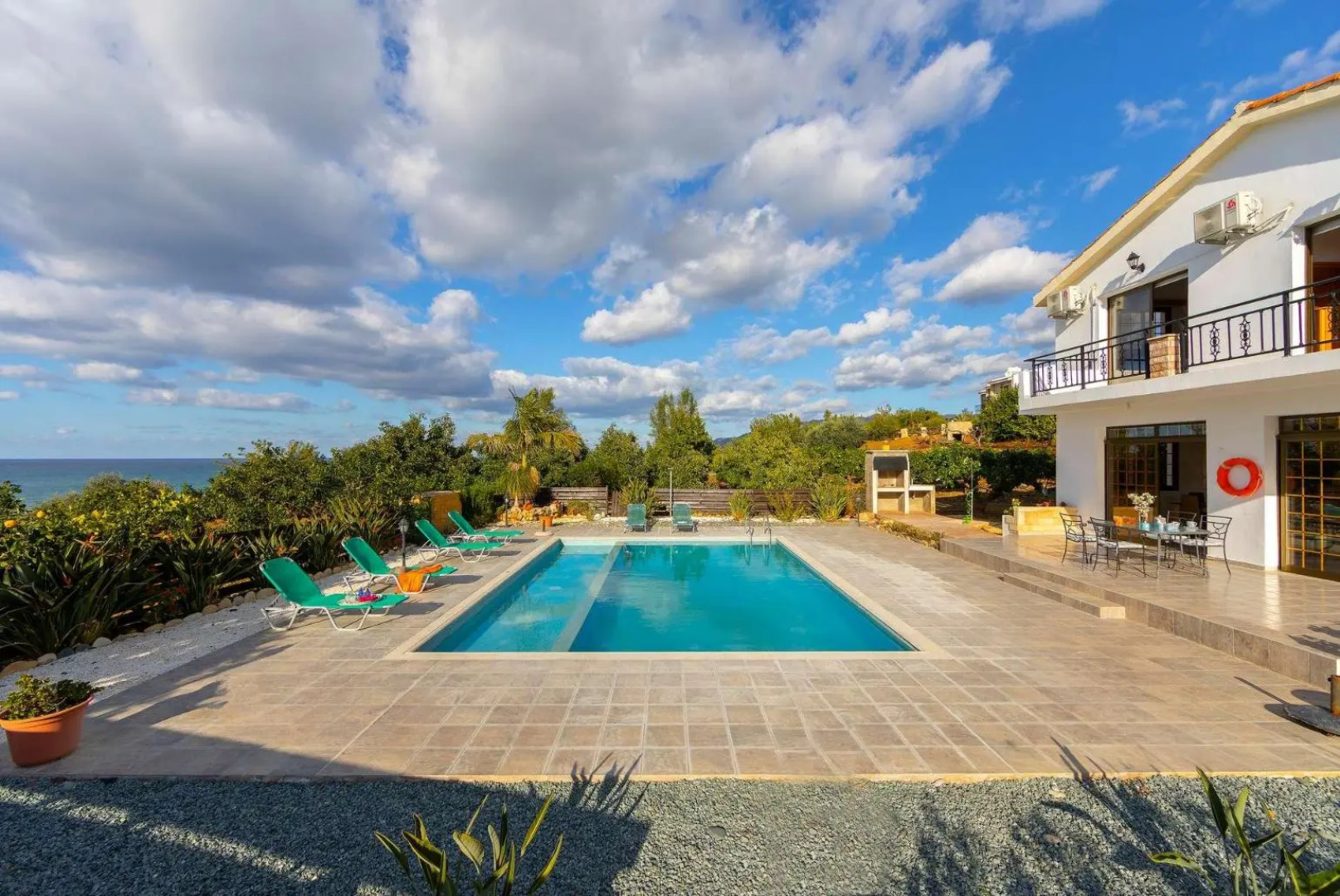 Villa Adonis Large Private Pool Walk to Beach