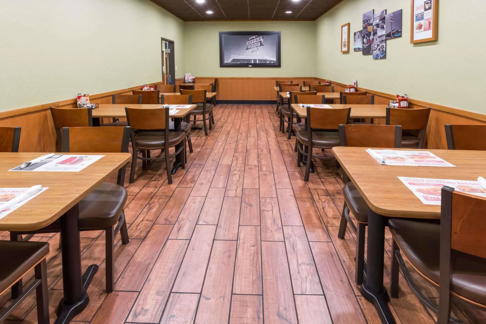 Ramada Hotel & Conference Center by Wyndham Medford