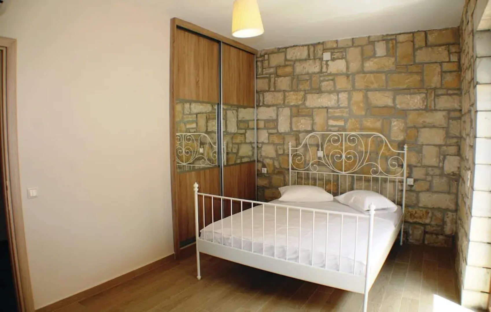 Stunning Home in Heraklion With Wifi and 3 Bedrooms