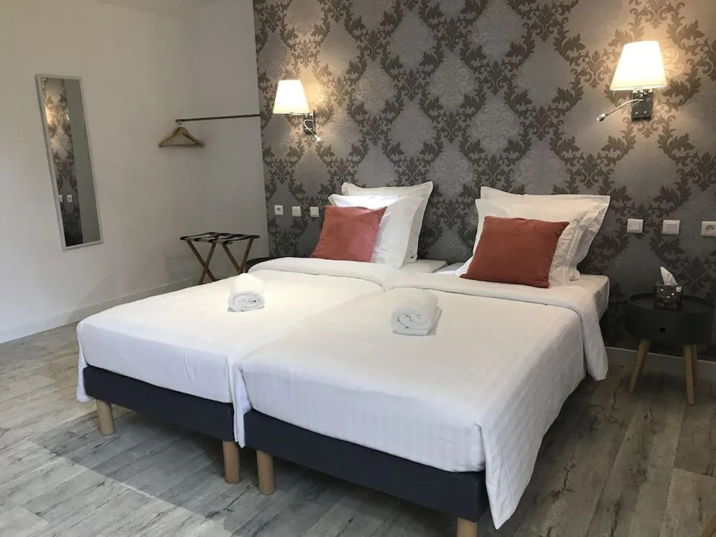 Manoir De Pierre Levée, The Originals Collection