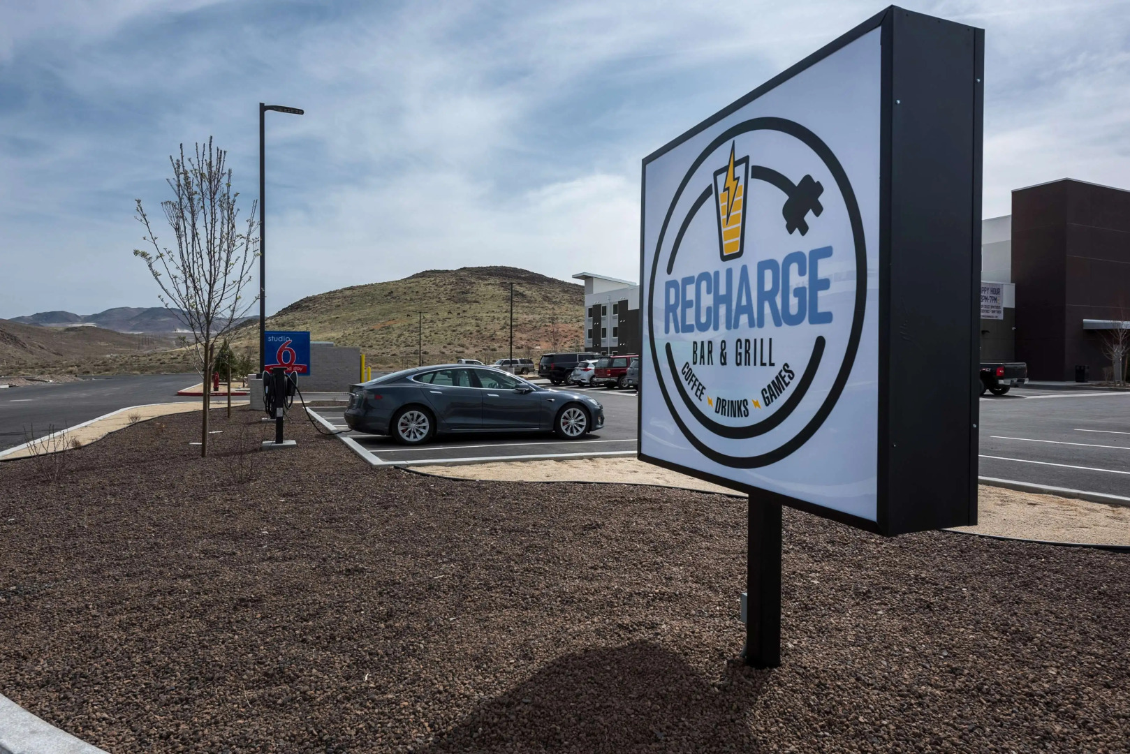 Studio 6 Mccarran, NV - Sparks - Tahoe - Reno Industrial Center