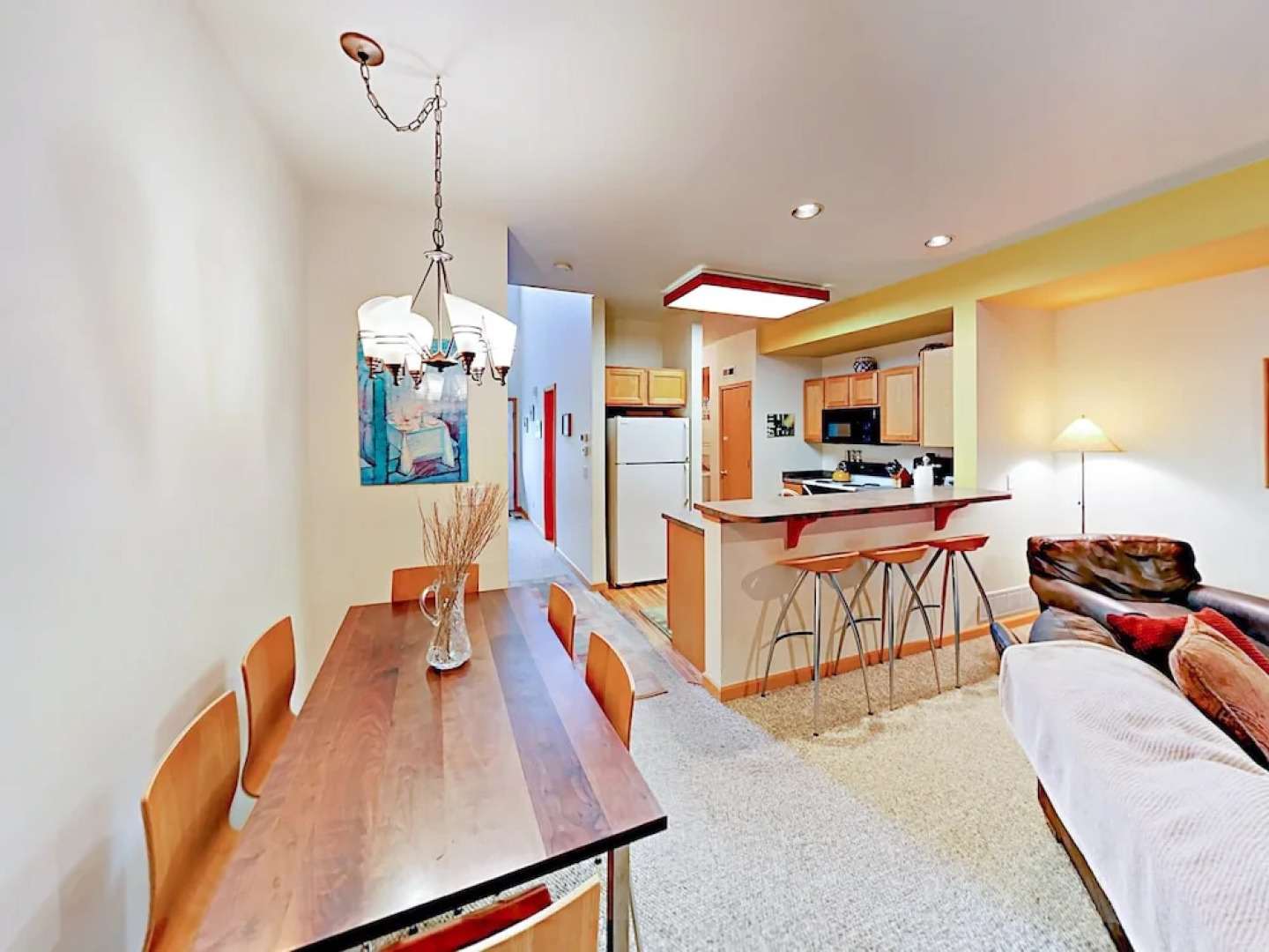 65 Stonegate Cir Townhouse 2 Bedrooms 2.5 Bathrooms Townhouse