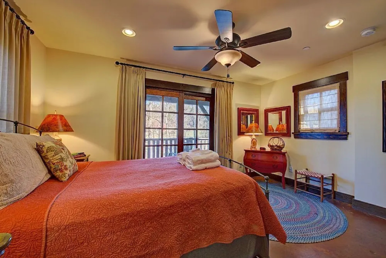 Woodpecker's Hollow - 1 Br Cabin