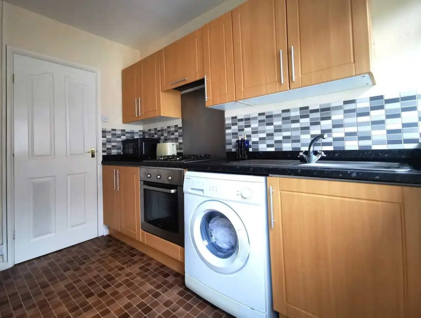 Beachcomber Seafront Pet Friendly Cottage