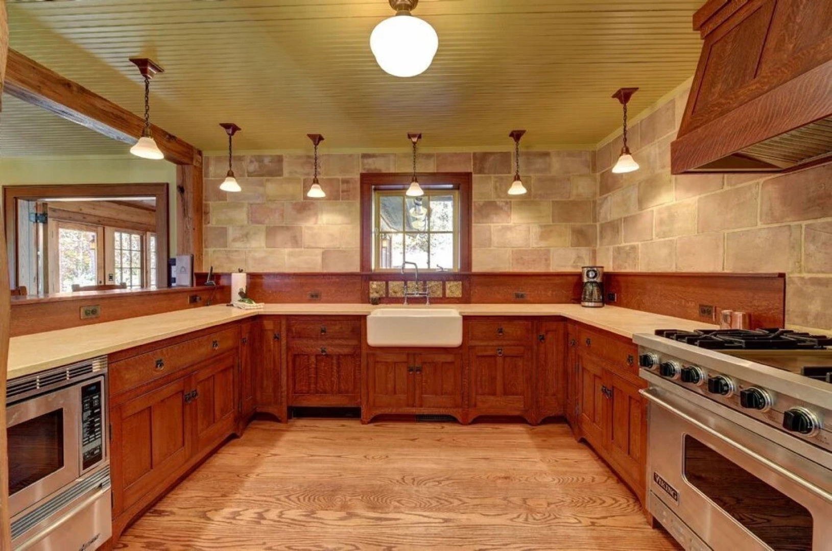 Storybrooke Place 5 Bedrooms 3.5 Bathrooms Home