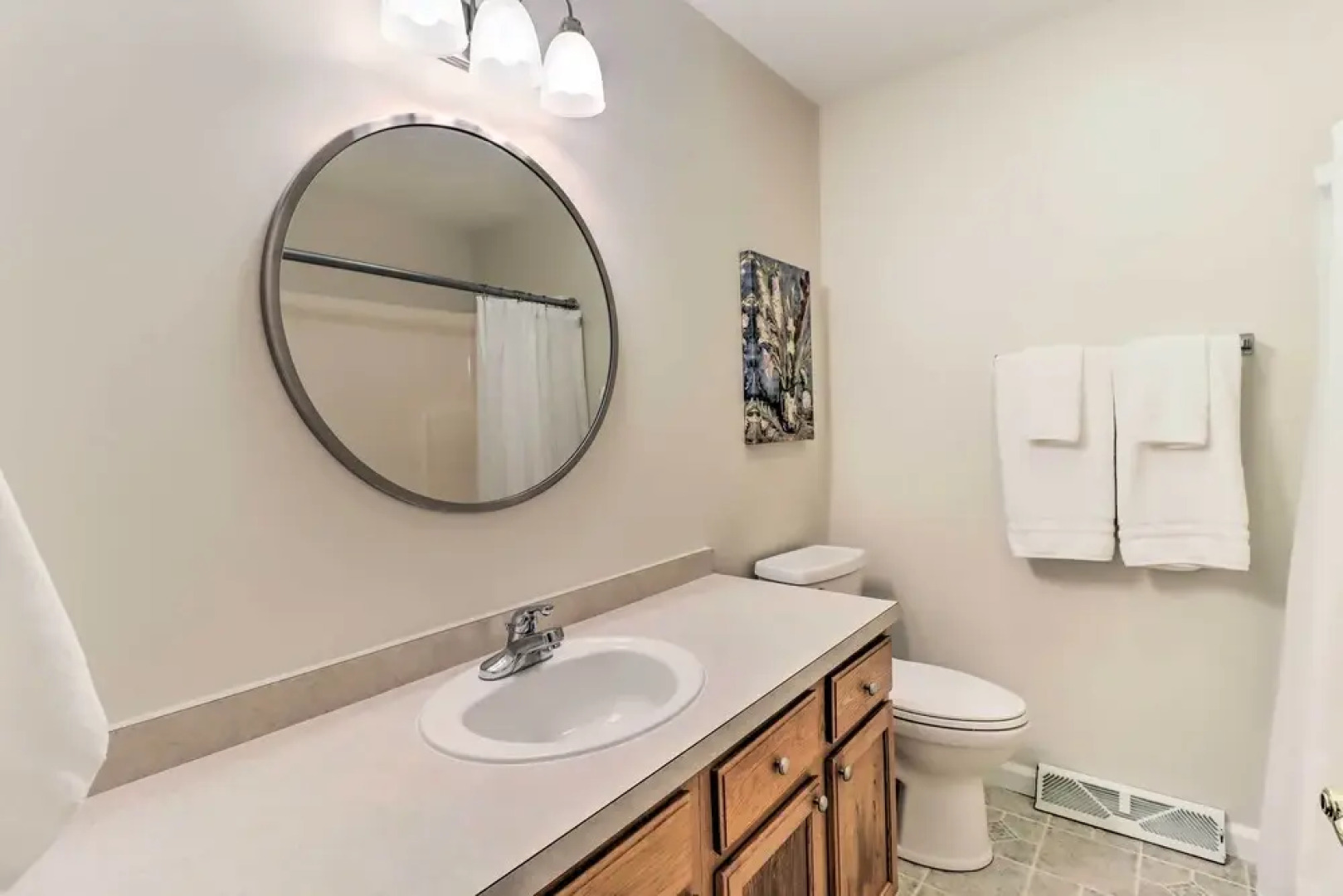 Blakeslee Home w/ Private Hot Tub, 5 Mi to Skiing!