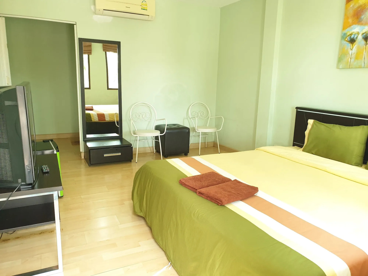 Sea Beach Koh Larn 2