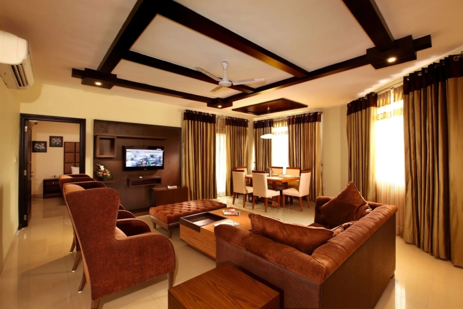 The Golden Suites & Spa