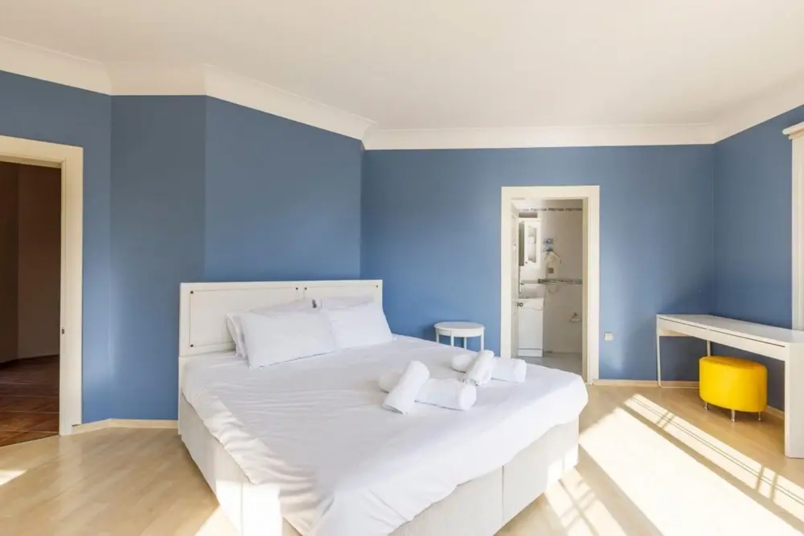 Charming Villa With Pool and Garden in Gebze