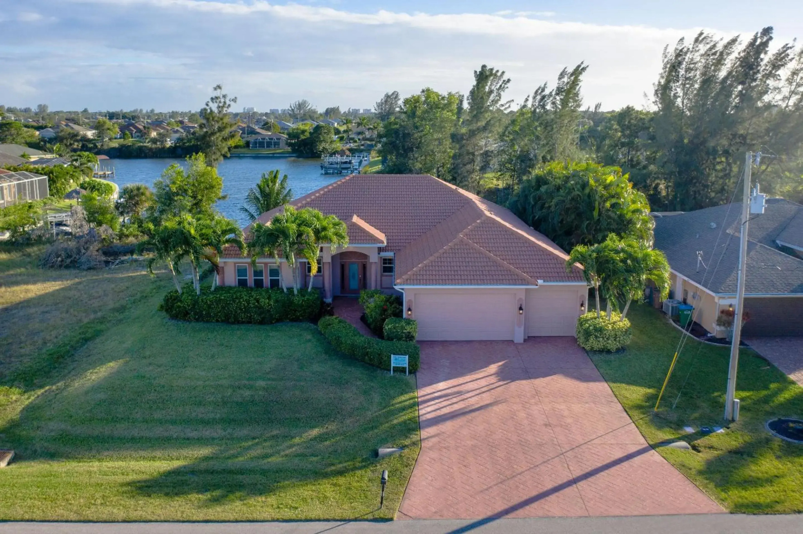 Villa Key Largo - Heated Pool & Spa, Private Beach, with Bicycles - Roelens Vacations