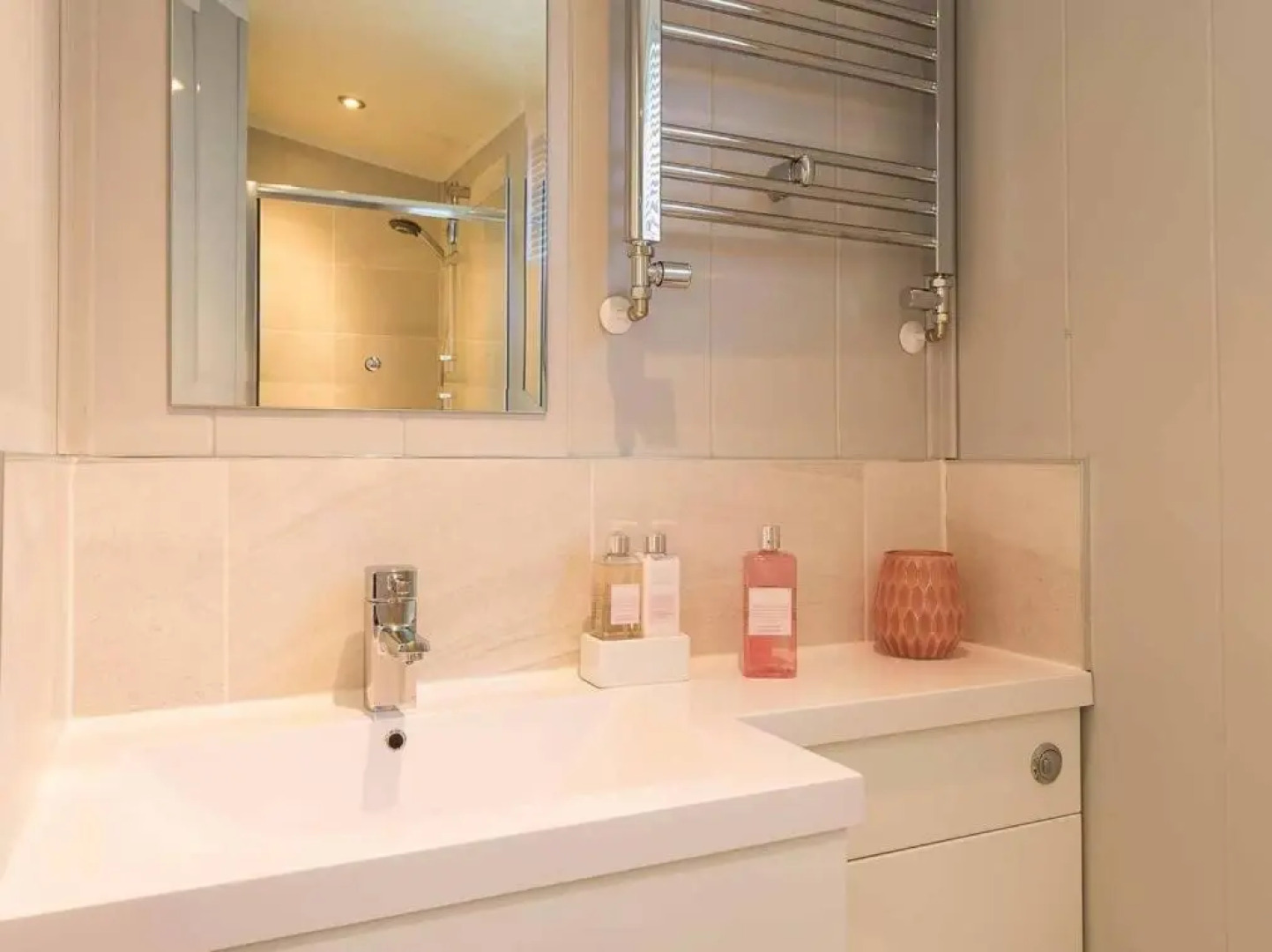 Silverdale Lodge Hot Tub & Wifi