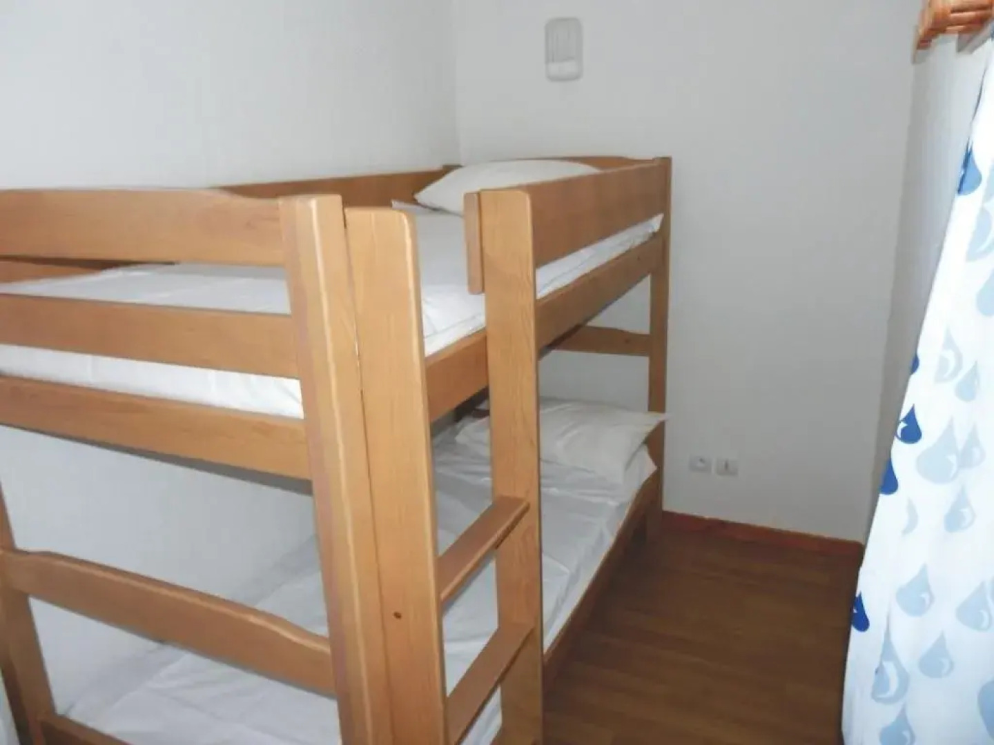 Adonis Molines by Olydea