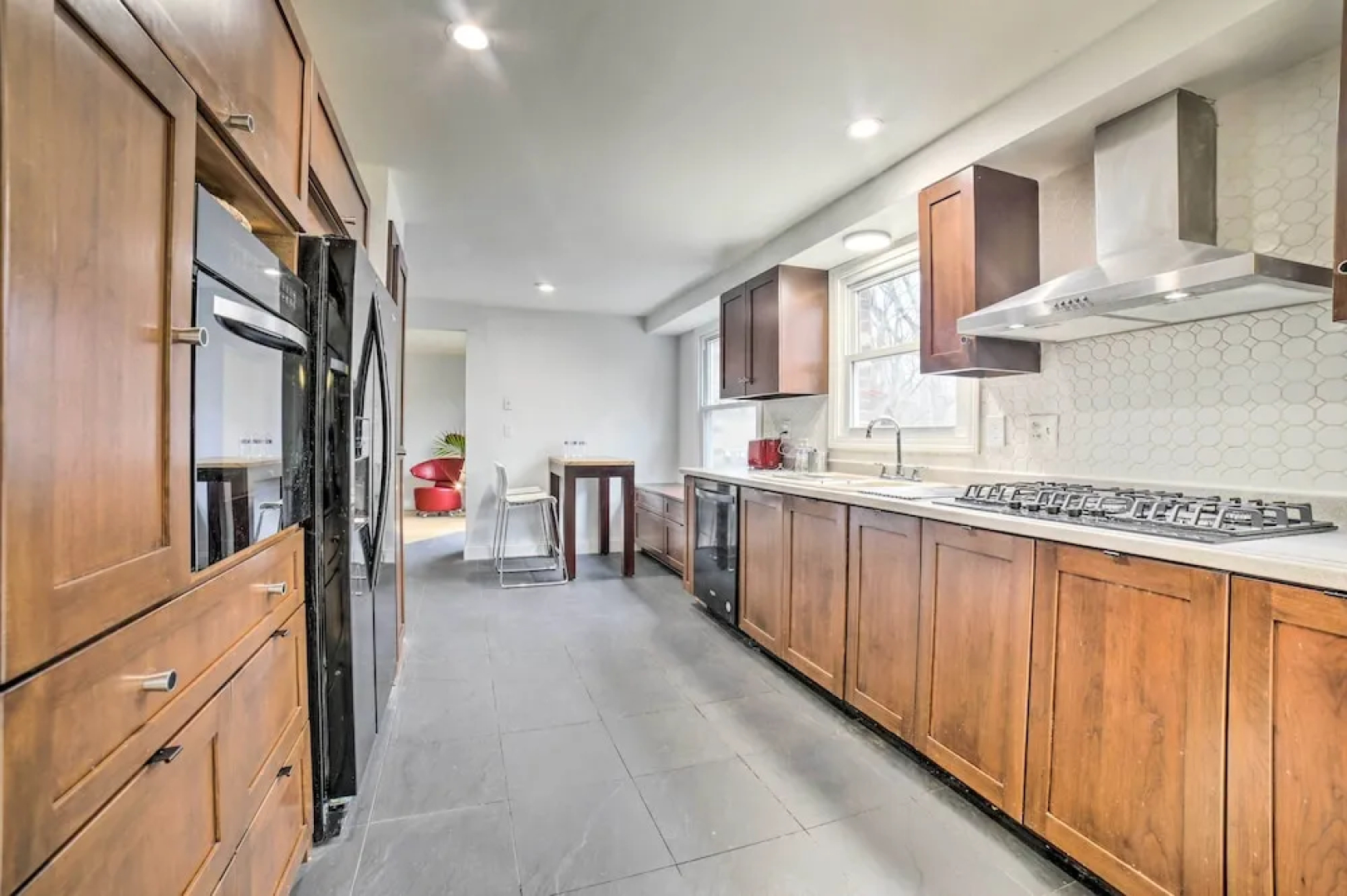 Charming Vacation Rental: 15 Mi to Pittsburgh