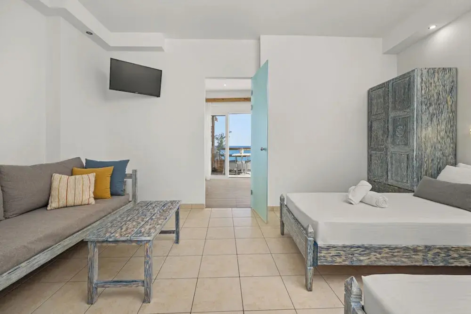 ammos stegna studios