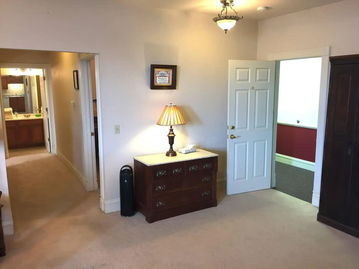 Hermann Crown Suites