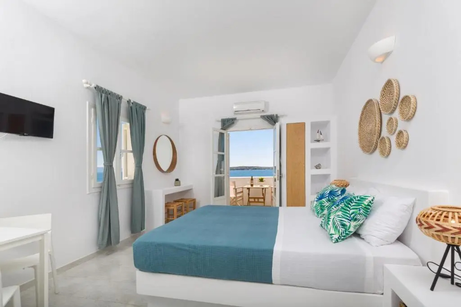 La Mer Seaside Apartments