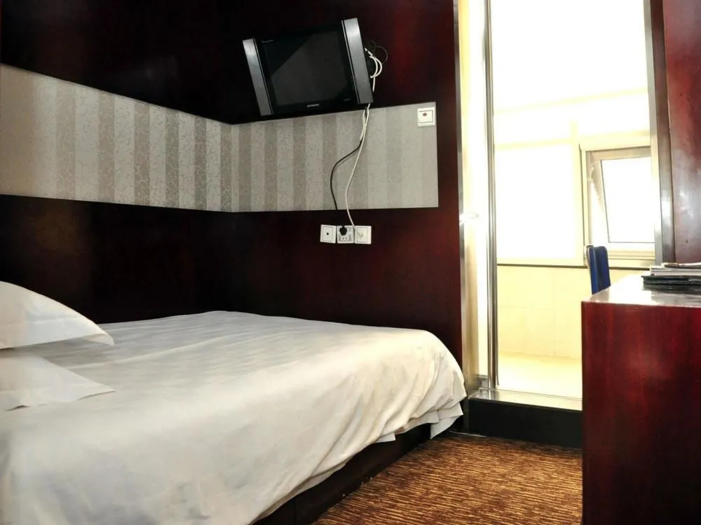 Thank Inn Shandong Jinan Lixia District Jingshi Road Qianfoshan Hospital