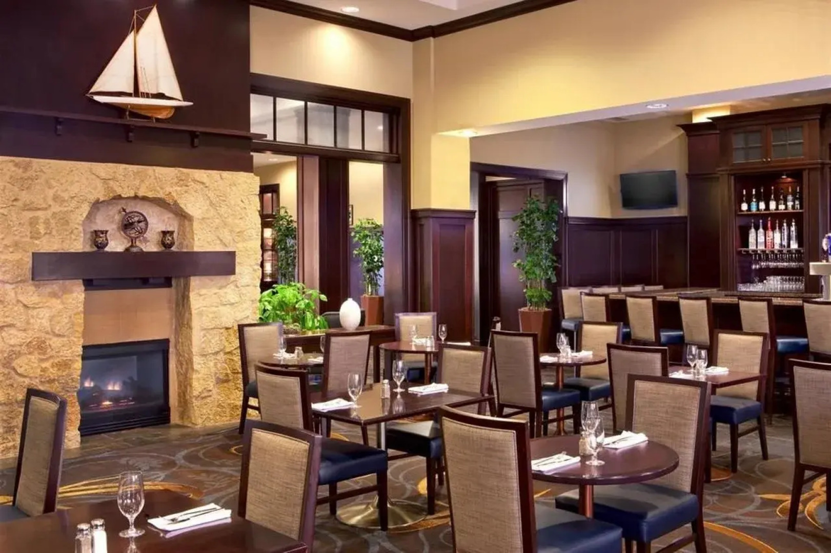 Sheraton Baltimore Washington Airport Hotel - BWI