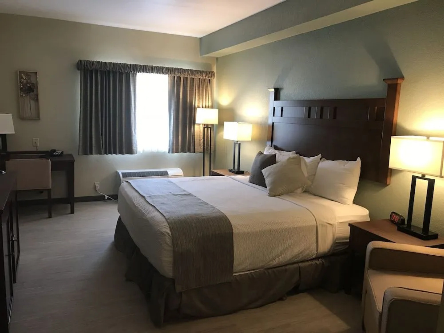 Blue Grass Inn & Suites