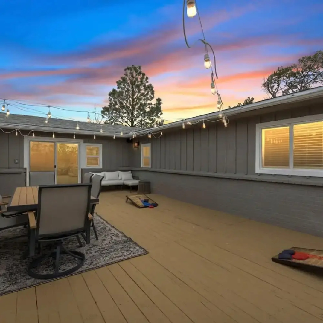 Spacious 4BR Home Near Grand Canyon Sleeps 10